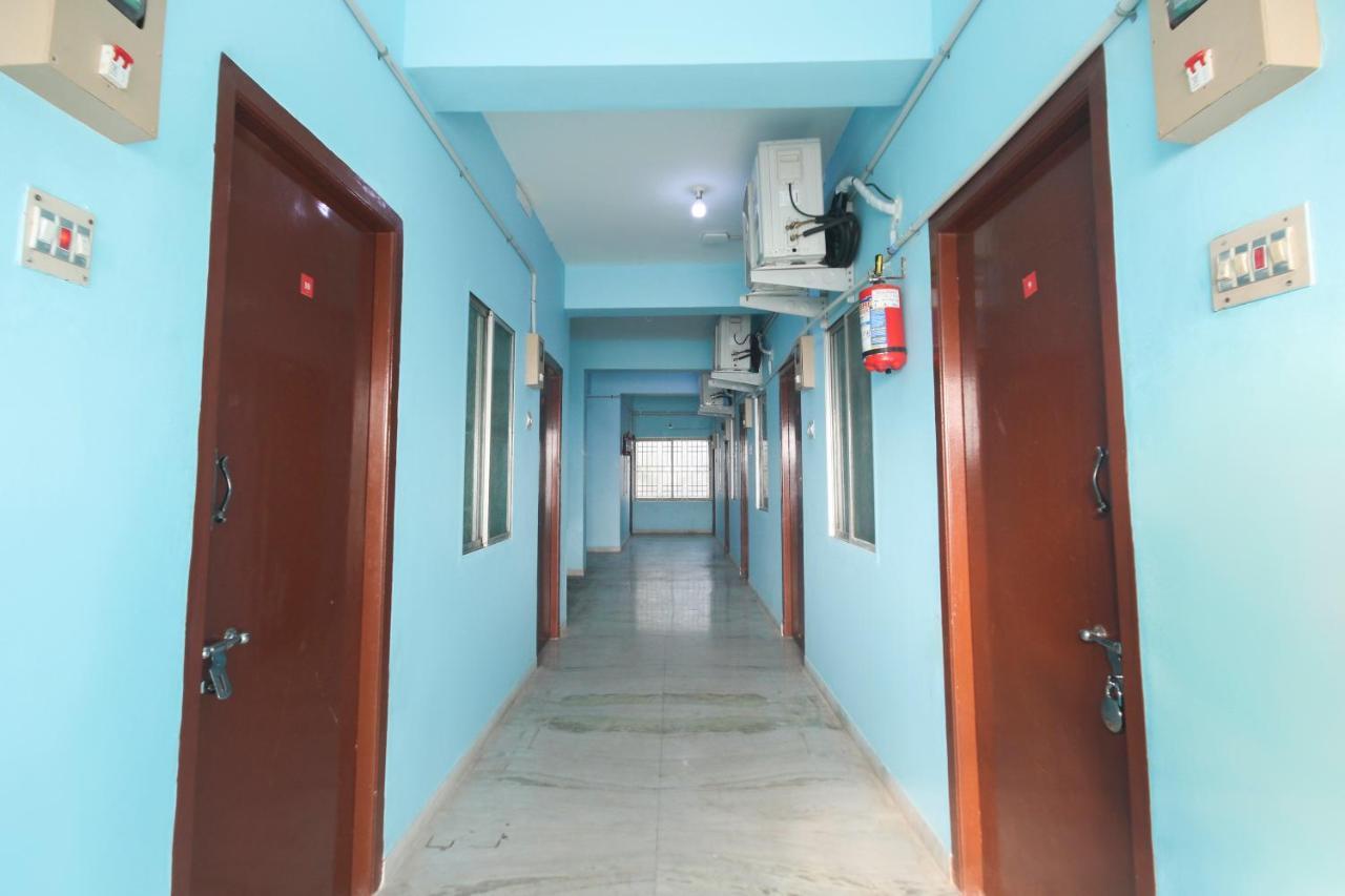 Oyo Flagship 48158 Ss Towers Hotel Podanur Ngoại thất bức ảnh