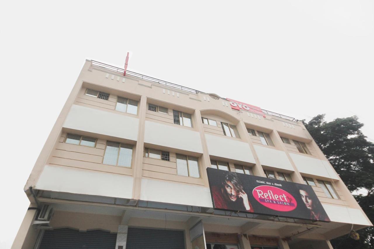 Oyo Flagship 48158 Ss Towers Hotel Podanur Ngoại thất bức ảnh