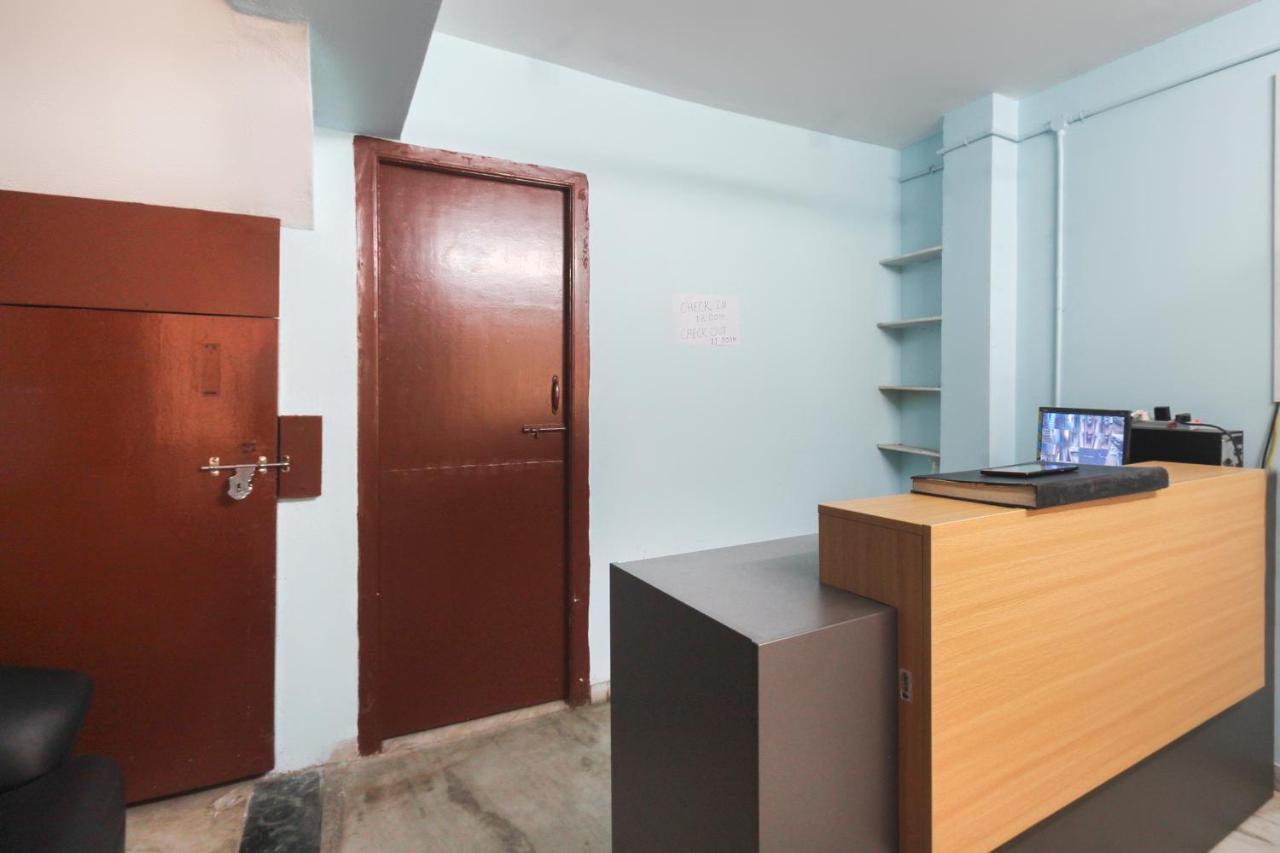 Oyo Flagship 48158 Ss Towers Hotel Podanur Ngoại thất bức ảnh